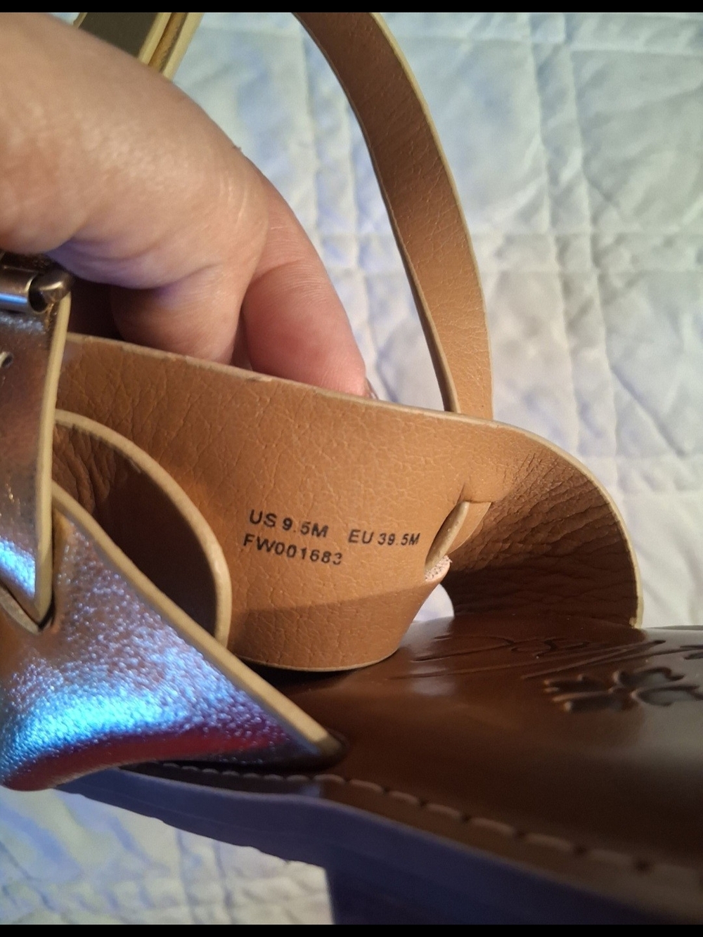 Patricia Nash Women's Metallic Gold Strappy Sandals Size 9 1/2 M - Picture 5 of 6